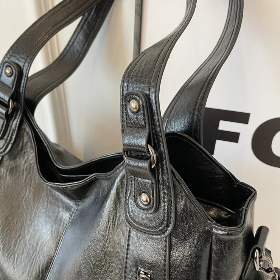 Darcy | Women's Shoulder Bag | Thick-Strap