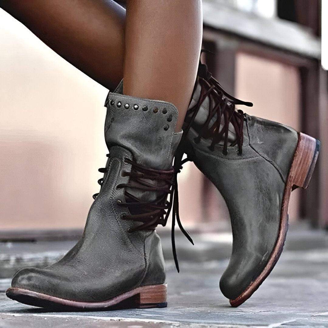 Vicky - Boots with laces