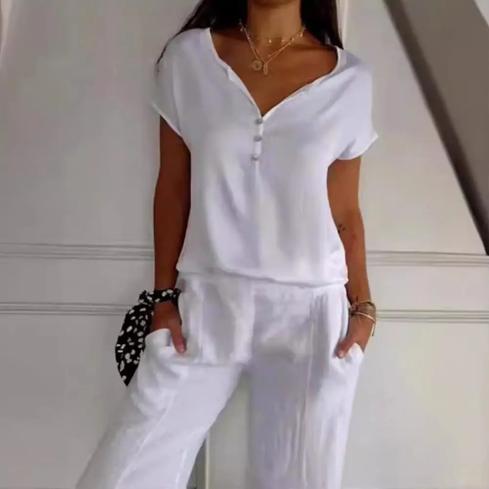 DANI - ELEGANT V-NECK TOP